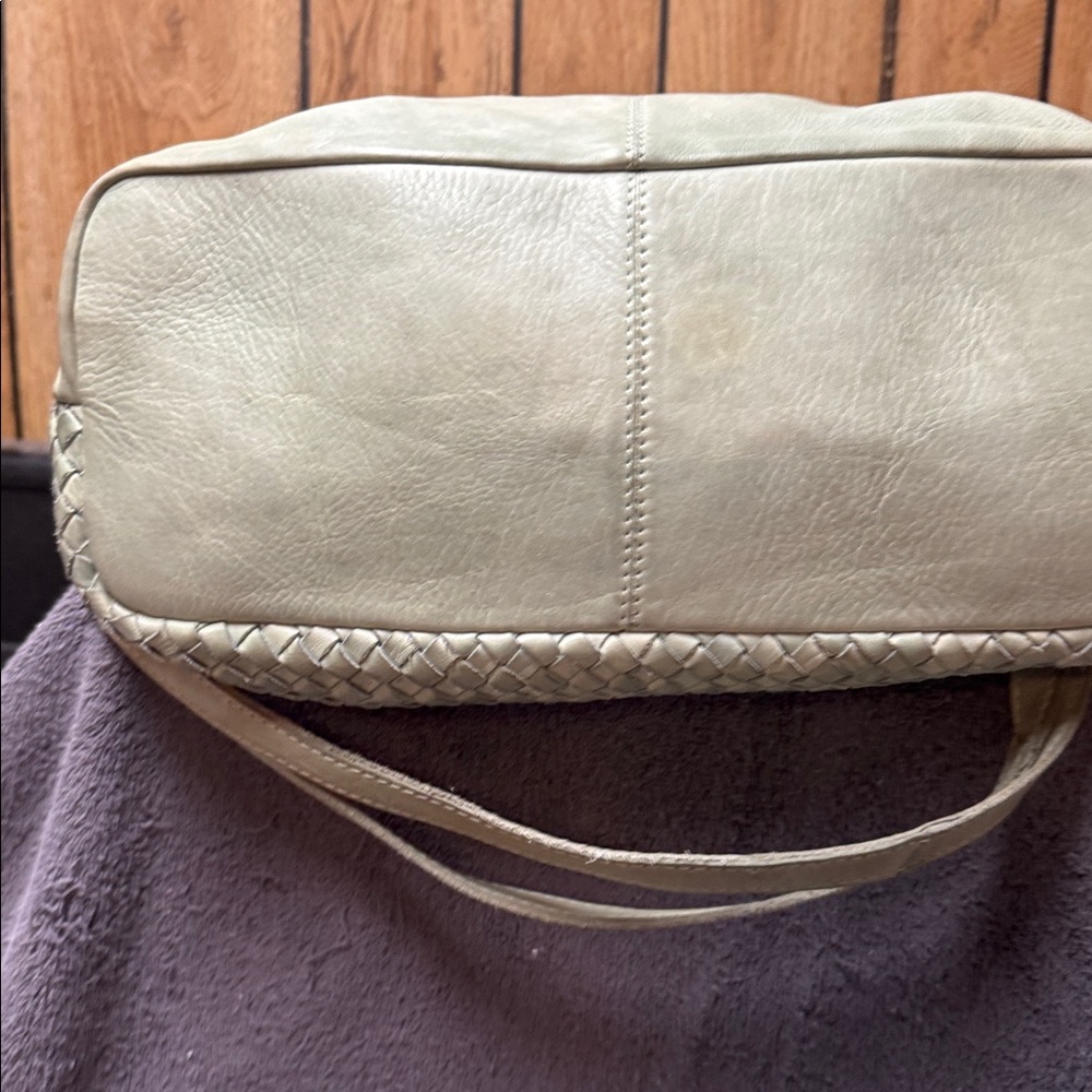 Chic Cream Woven Shoulder Bag this bag is pale green not cream - Picture 6 of 9